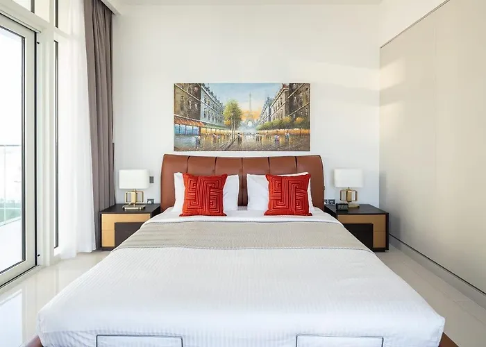 Frank Porter - Sunrise Bay At Emaar Beachfront